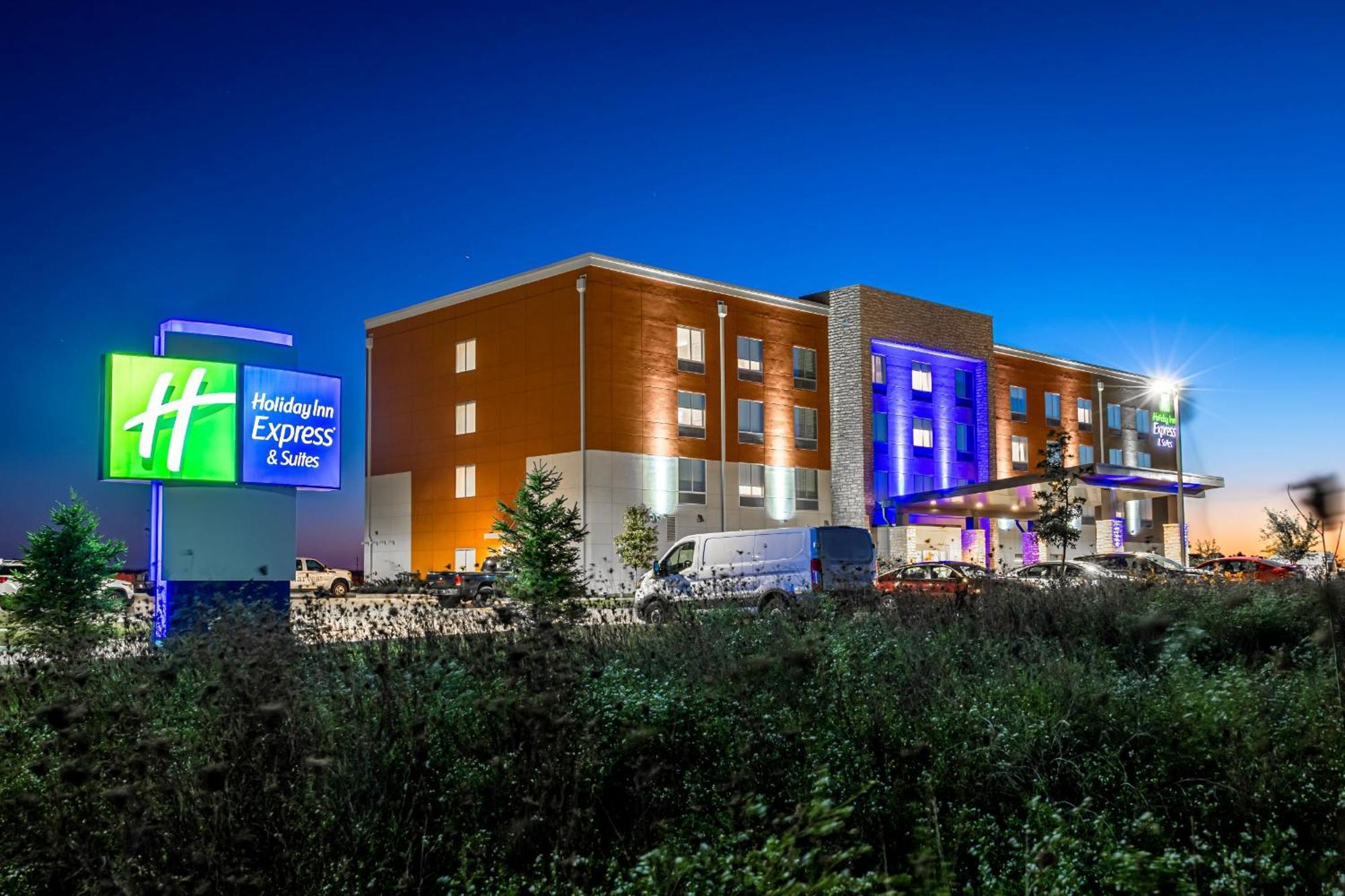 Holiday Inn Express & Suites - Rantoul By Ihg Екстер'єр фото